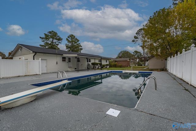 1715 Vinca Street SW, Decatur, AL 35601