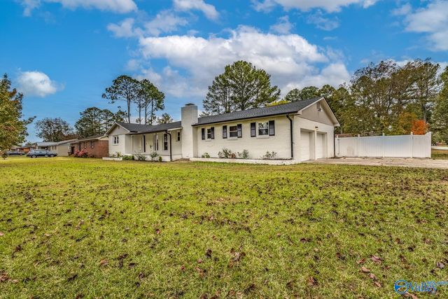 1715 Vinca Street SW, Decatur, AL 35601