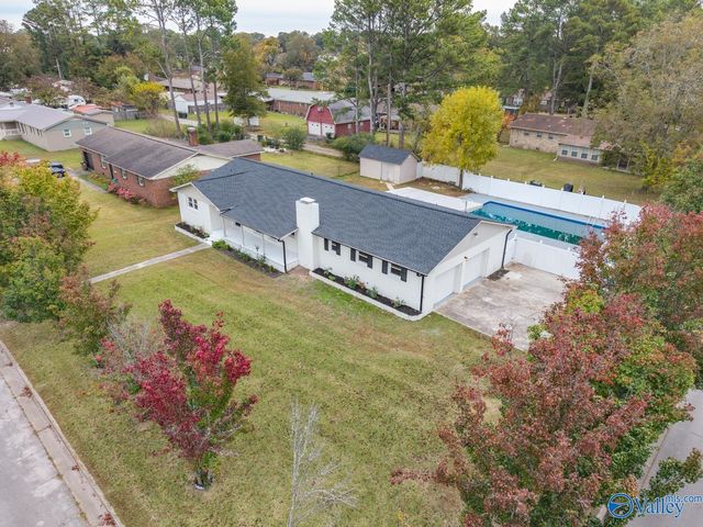 1715 Vinca Street SW, Decatur, AL 35601