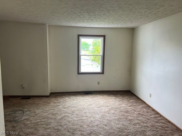 1505 Democracy Drive NW, North Canton, OH 44720