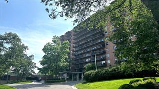 4550 Warwick Boulevard 606, Kansas City, MO 64111