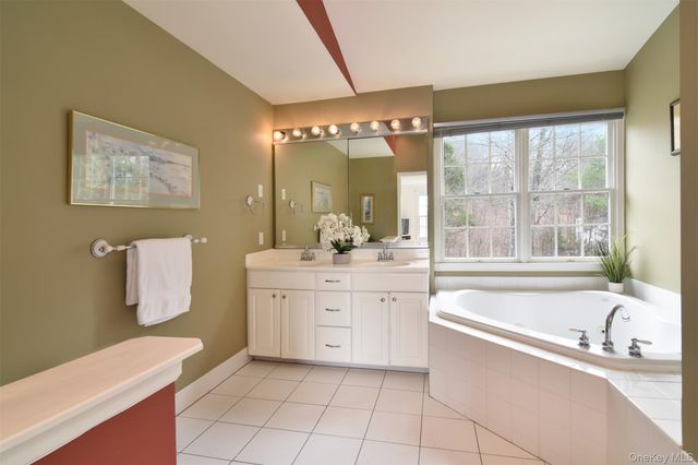 77 Dimond Avenue, Cortlandt Manor, NY 10567