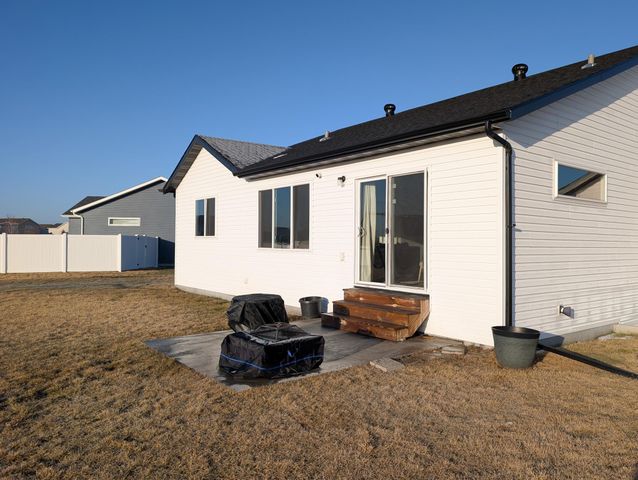 3760 Merrifield Drive S, Fargo, ND 58104