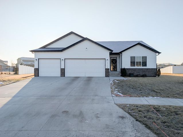 3760 Merrifield Drive S, Fargo, ND 58104