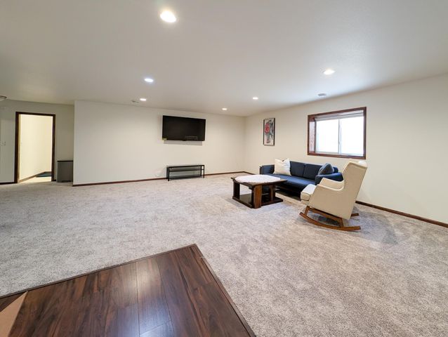 3760 Merrifield Drive S, Fargo, ND 58104