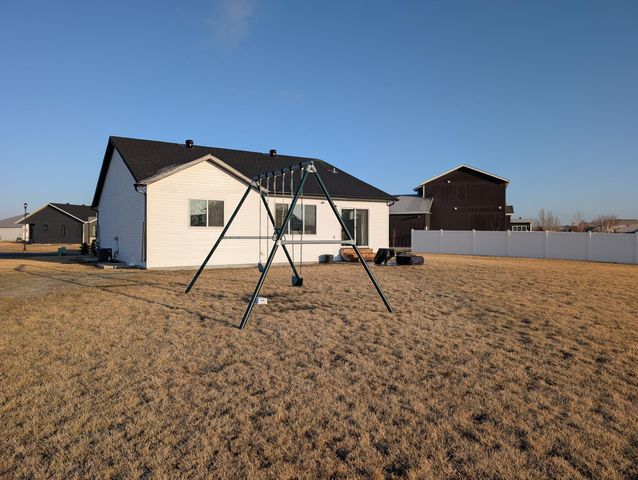 3760 Merrifield Drive S, Fargo, ND 58104