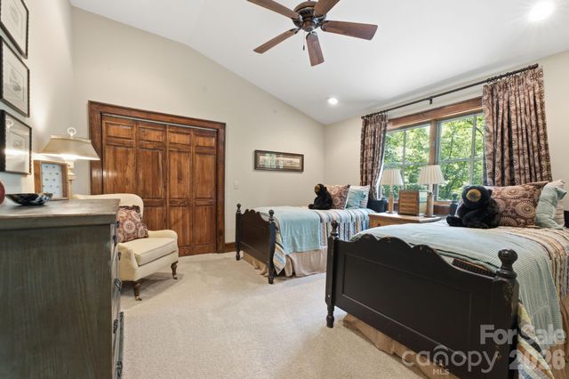 185 Songcatcher Court, Tuckasegee, NC 28783