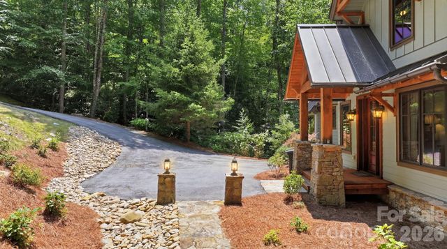 185 Songcatcher Court, Tuckasegee, NC 28783