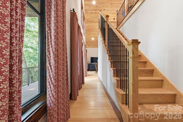 185 Songcatcher Court, Tuckasegee, NC 28783
