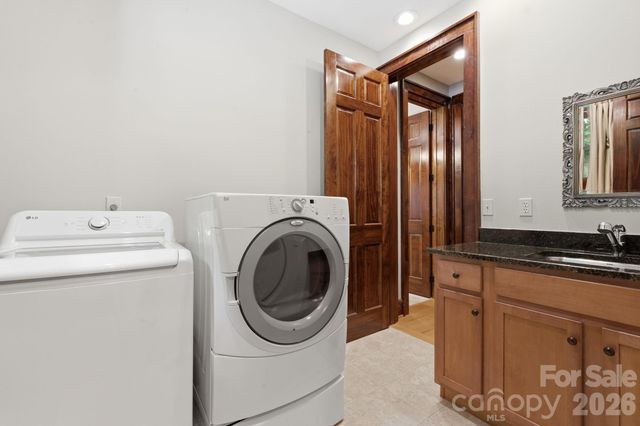 185 Songcatcher Court, Tuckasegee, NC 28783