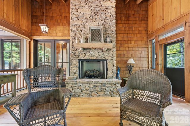 185 Songcatcher Court, Tuckasegee, NC 28783