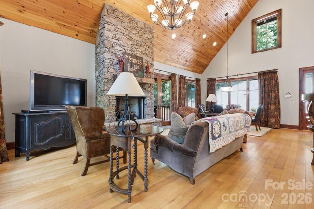 185 Songcatcher Court, Tuckasegee, NC 28783