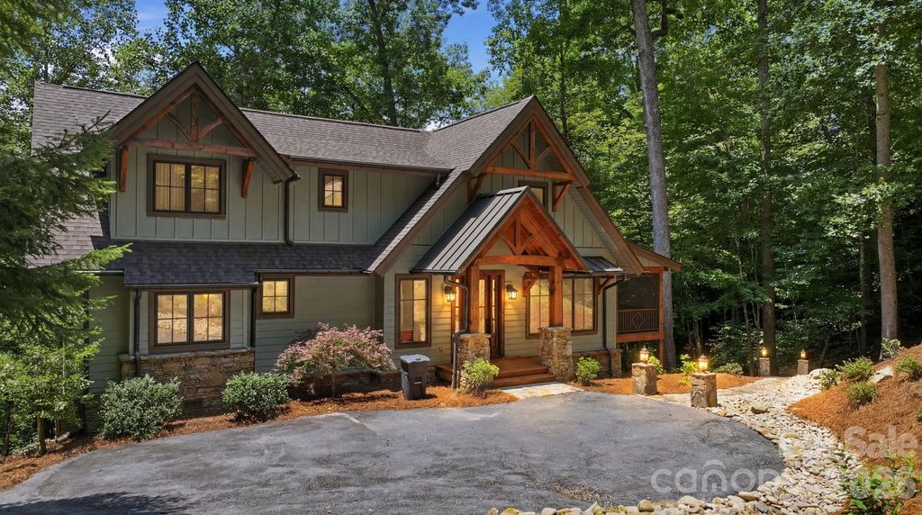 185 Songcatcher Court, Tuckasegee, NC 28783