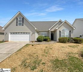 134 Lauren Wood Circle, Taylors, SC 29687