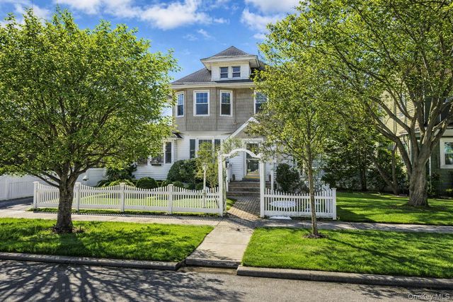 367 Vincent Avenue, Lynbrook, NY 11563