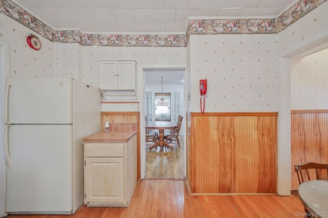 367 Vincent Avenue, Lynbrook, NY 11563