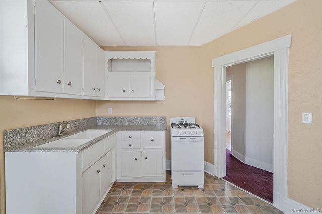 367 Vincent Avenue, Lynbrook, NY 11563