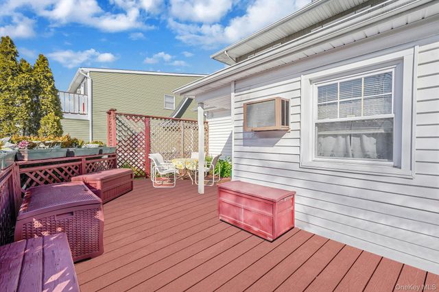 367 Vincent Avenue, Lynbrook, NY 11563