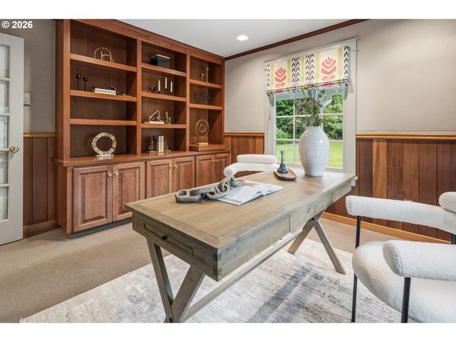 11445 S RIVERWOOD Rd, Portland, OR 97219