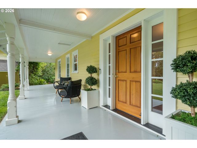 11445 S RIVERWOOD Rd, Portland, OR 97219