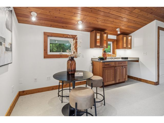 11445 S RIVERWOOD Rd, Portland, OR 97219