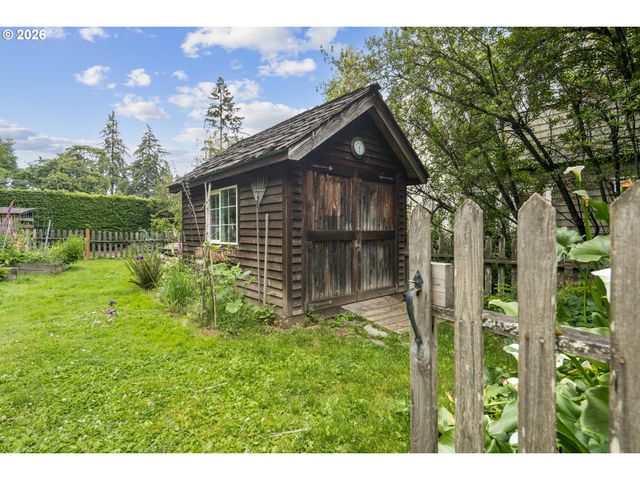 11445 S RIVERWOOD Rd, Portland, OR 97219
