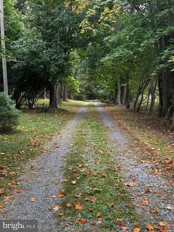 218-N N HOERNERSTOWN RD, Hummelstown, PA 17036