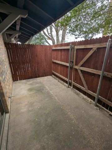 514 E Belt Line Road B11, Desoto, TX 75115