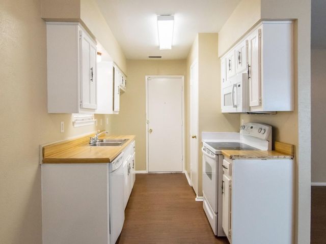 12104 Bishop Drive, Balch Springs, TX 75180