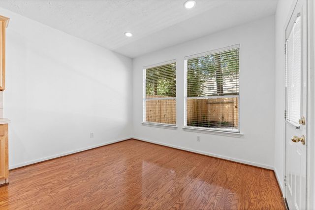 39 E Burberry Circle, The Woodlands, TX 77384