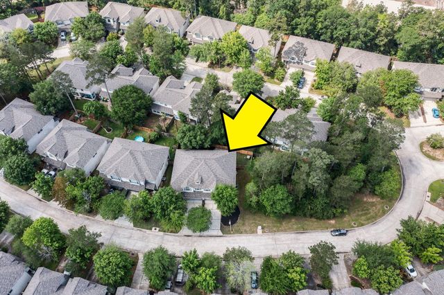 39 E Burberry Circle, The Woodlands, TX 77384