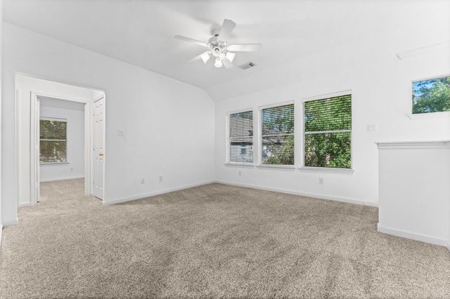 39 E Burberry Circle, The Woodlands, TX 77384