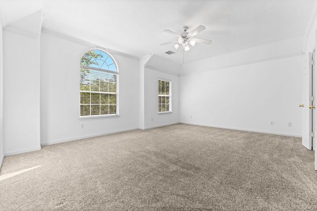 39 E Burberry Circle, The Woodlands, TX 77384
