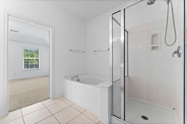 39 E Burberry Circle, The Woodlands, TX 77384