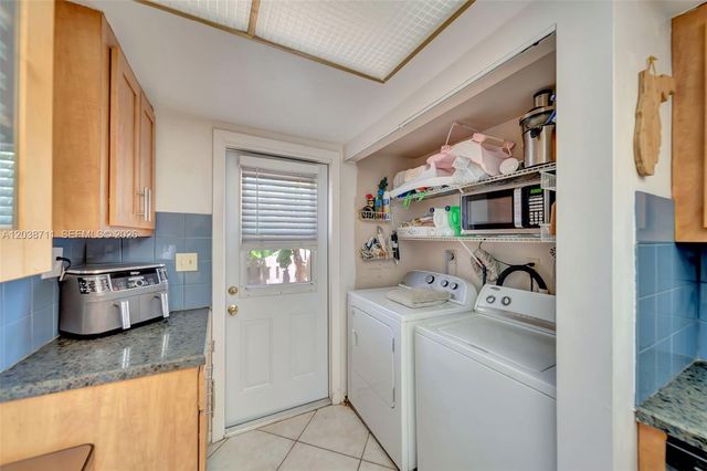 7447 W Sunrise Blvd 7447, Plantation, FL 33313