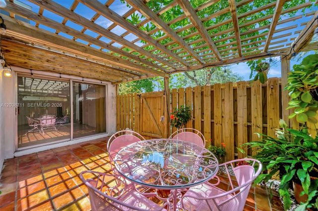 7447 W Sunrise Blvd 7447, Plantation, FL 33313