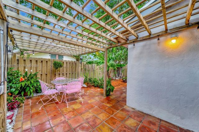 7447 W Sunrise Blvd 7447, Plantation, FL 33313