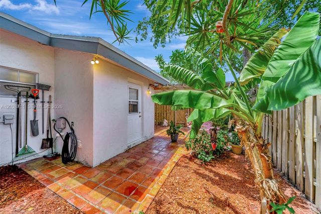 7447 W Sunrise Blvd 7447, Plantation, FL 33313