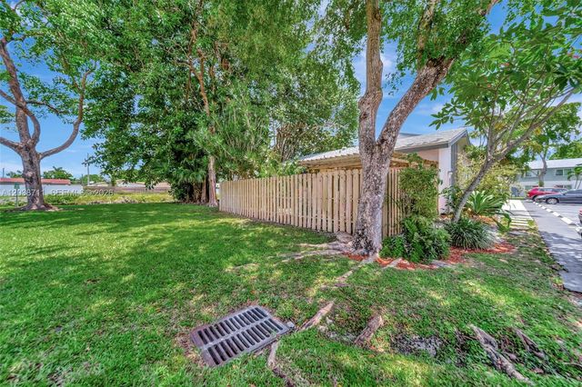 7447 W Sunrise Blvd 7447, Plantation, FL 33313