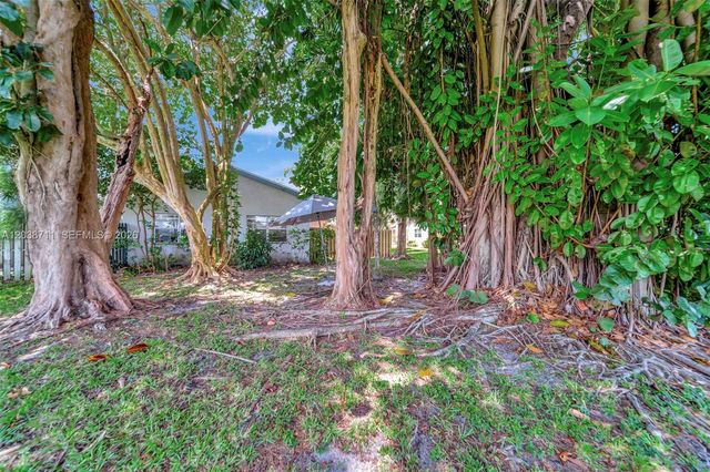 7447 W Sunrise Blvd 7447, Plantation, FL 33313