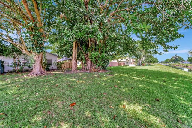 7447 W Sunrise Blvd 7447, Plantation, FL 33313