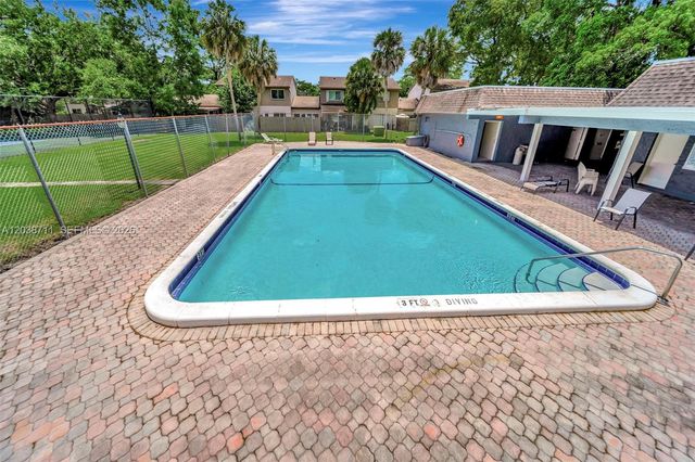 7447 W Sunrise Blvd 7447, Plantation, FL 33313