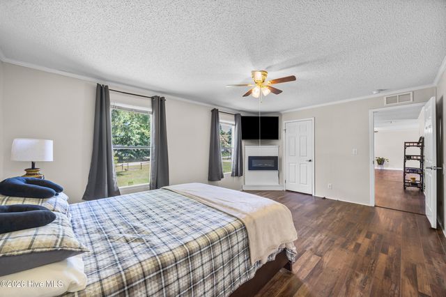 3993 Windtree Court NE, Leland, NC 28451
