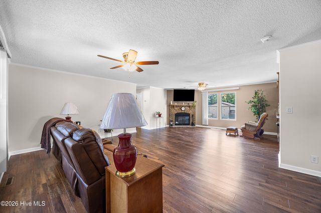 3993 Windtree Court NE, Leland, NC 28451