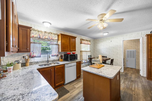 3993 Windtree Court NE, Leland, NC 28451