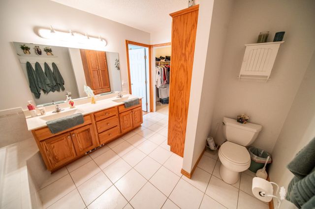 7914 50th Avenue NW, Oronoco, MN 55960