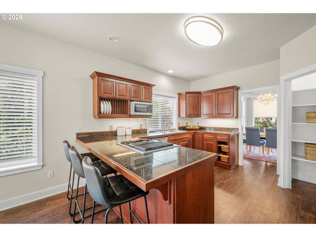 3298 SAINT THOMAS St, Eugene, OR 97408