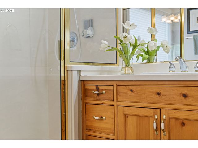 3298 SAINT THOMAS St, Eugene, OR 97408