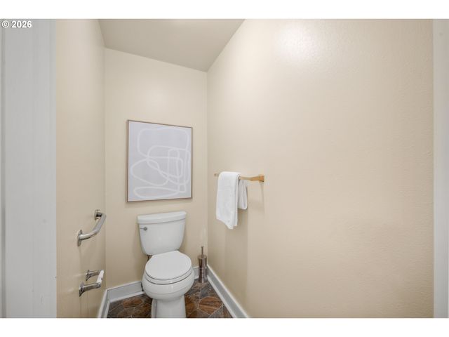 3298 SAINT THOMAS St, Eugene, OR 97408