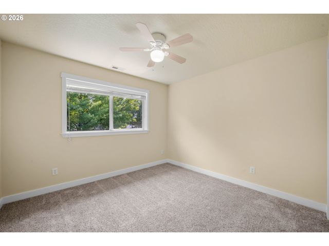3298 SAINT THOMAS St, Eugene, OR 97408